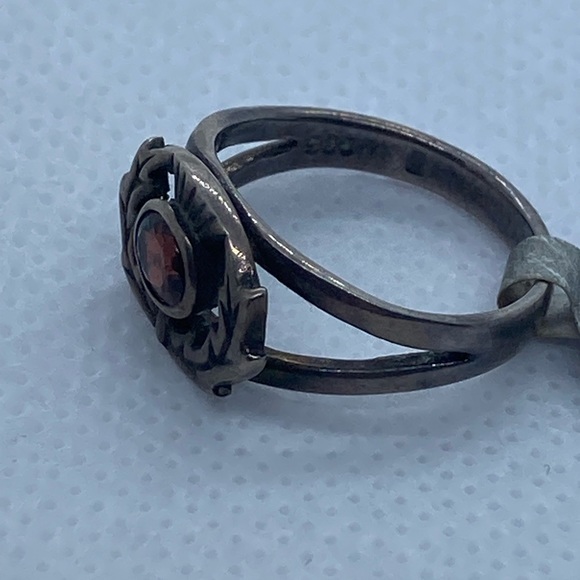 BOGO50 Sterling silver & garnet ring - Picture 6 of 8